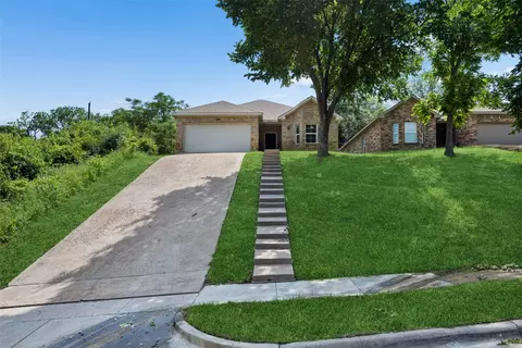2801 17th St, Fort Worth, TX 76106