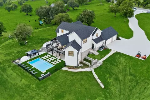 3937 Silver Creek Rd, Fort Worth, TX 76108
