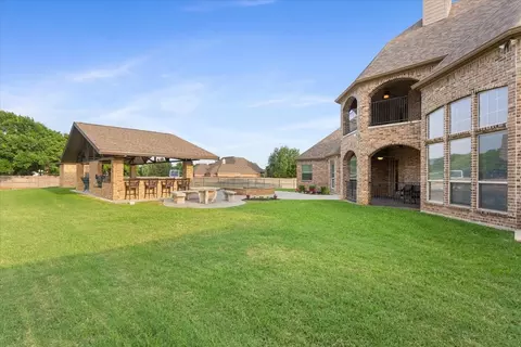 Exterior - 7 Lone Star Dr, Waco, TX 76708 photo 5 of 11