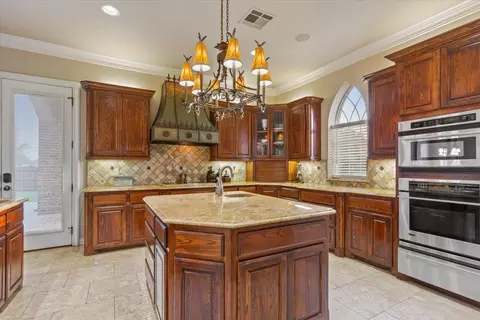 Kitchen - 7 Lone Star Dr, Waco, TX 76708 photo 2 of 4