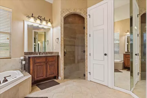 Bath - 7 Lone Star Dr, Waco, TX 76708 photo 3 of 5