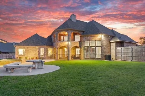 Exterior - 7 Lone Star Dr, Waco, TX 76708 photo 9 of 11