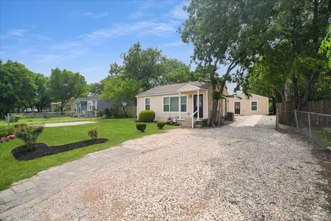1455 Honor Dr, Desoto, TX 75115