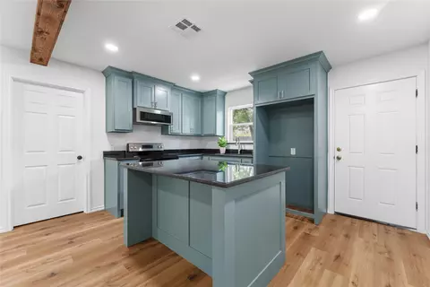 Kitchen - 2732 Mckenzie Ave, Waco, TX 76708 photo 1 of 3
