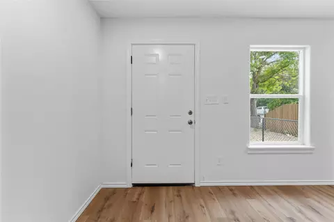 Entry Way - 2732 Mckenzie Ave, Waco, TX 76708 photo 1 of 2
