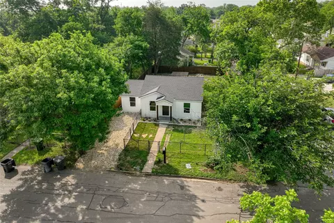 View/Area - 2732 Mckenzie Ave, Waco, TX 76708 photo 3 of 5