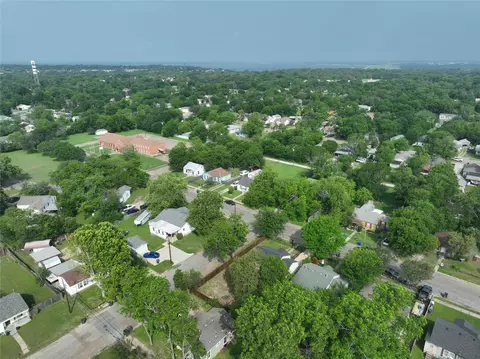 View/Area - 2732 Mckenzie Ave, Waco, TX 76708 photo 5 of 5