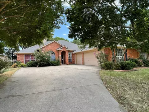 506 Baltusrol Cir, Garland, TX 75044