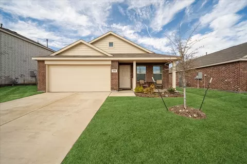 1005 Crestview Dr, Hutchins, TX 75141