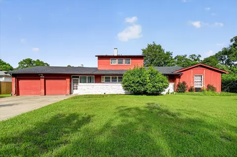 1148 Rock Creek Dr, Garland, TX 75040