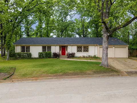 1602 Dennis Dr, Tyler, TX 75701