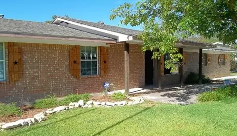 1111 N Houston St, Royse City, TX 75189
