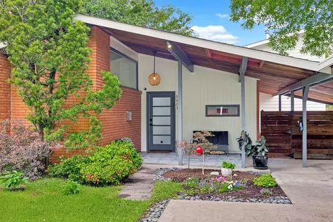 9903 Lakemont Dr, Dallas, TX 75220