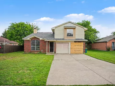204 Briarglen Dr, Cedar Hill, TX 75104