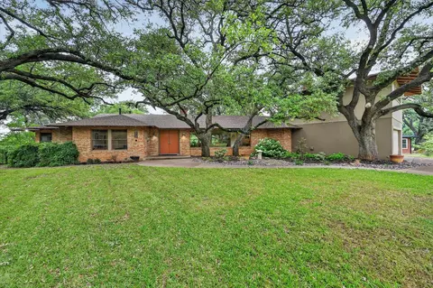 2039 W Lotus Ave, Fort Worth, TX 76111