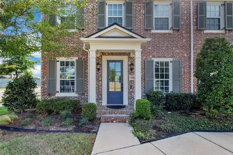 8886 Ice House Dr, North Richland Hills, TX 76180