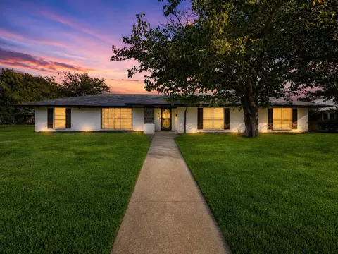 1400 Crescent Dr, Sherman, TX 75092