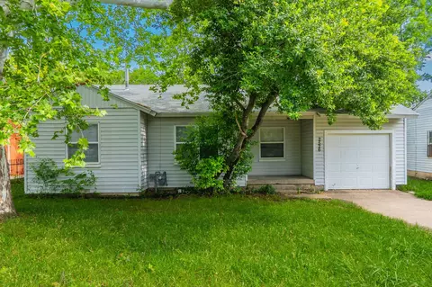 2526 Rolinda Dr, Dallas, TX 75211