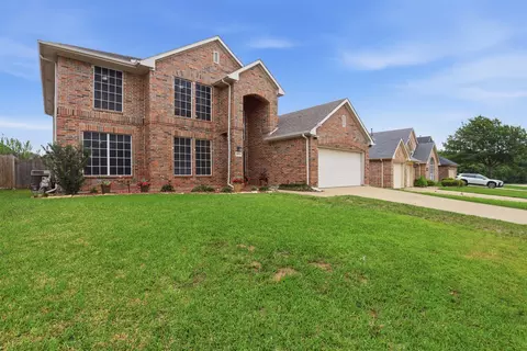 2810 Hammond Dr, Grand Prairie, TX 75052