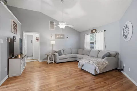 236 Seacraft Dr, Gun Barrel City, TX 75156