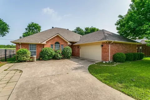 531 Beasley Dr, Lewisville, TX 75057