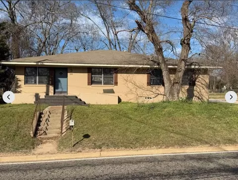 310 W Pine St, Frankston, TX 75763