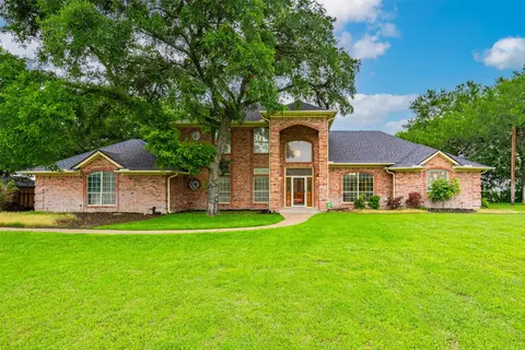 137 Lakeview Dr, Aledo, TX 76008