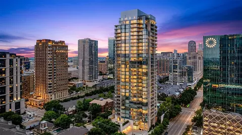 2900 Mckinnon St #401, Dallas, TX 75201