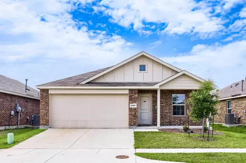 2305 Mobile Dr, Ennis, TX 75119