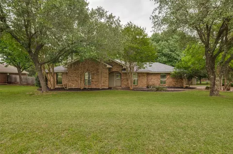 3470 Oak Tree Ln, Midlothian, TX 76065