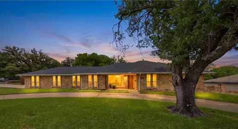 1909 W Red Bird Ln, Dallas, TX 75232