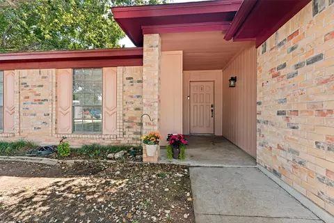 1065 Green Ridge Ter, Saginaw, TX 76179