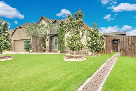 613 Autumn Run Dr, Midlothian, TX 76065