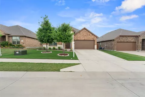 142 Wagon Mound, Waxahachie, TX 75167