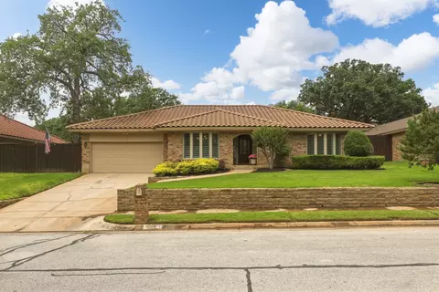 3009 Shenandoah Dr, Bedford, TX 76021