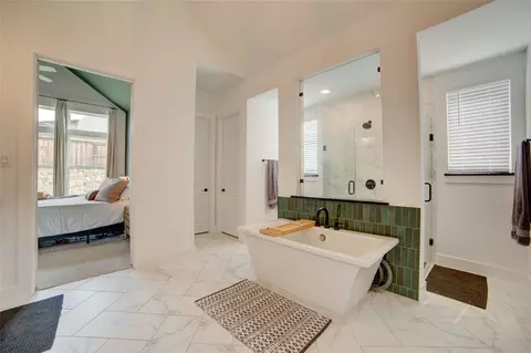 Bath - 4070 Splitrock Dr, Prosper, TX 75078 photo 1 of 7