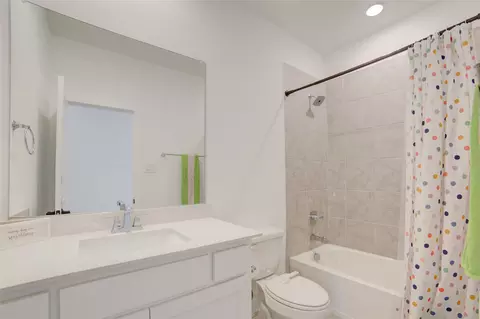 Bath - 4070 Splitrock Dr, Prosper, TX 75078 photo 6 of 7