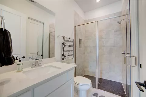 Bath - 4070 Splitrock Dr, Prosper, TX 75078 photo 3 of 7
