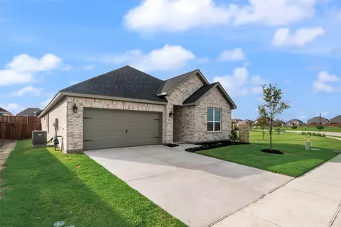 2713 Shiners St, Forney, TX 75126