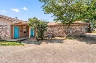 1122 N Center St N #1122 AND 1124, Arlington, TX 76011