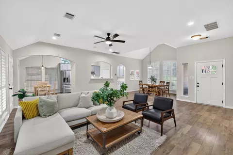 4239 Hearthside Dr, Grapevine, TX 76051