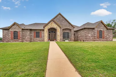 1741 Pine Dr, Midlothian, TX 76065