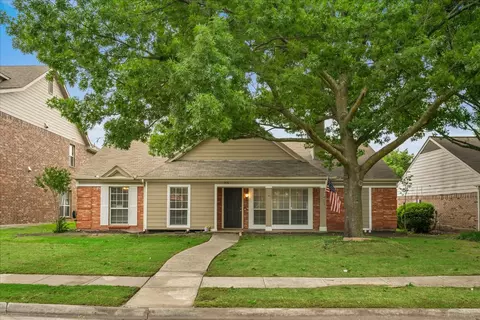 7418 Pacific Dr, Rowlett, TX 75088