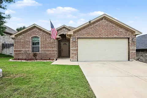 808 N Ridge Dr, White Settlement, TX 76108