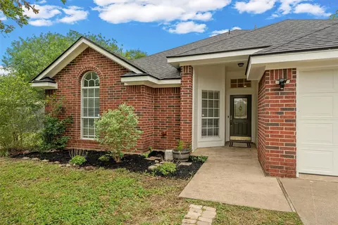 209 W Karnes Dr, Waco, TX 76706