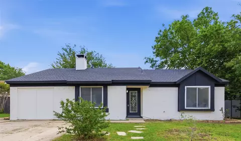 5644 Santa Fe Trl, Haltom City, TX 76148