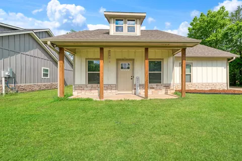 675 High St, Blossom, TX 75416