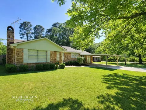 1865 Live Oak Dr, Shreveport, LA 71118