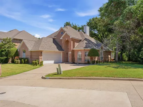 2605 Hidden Ridge Dr, Arlington, TX 76006