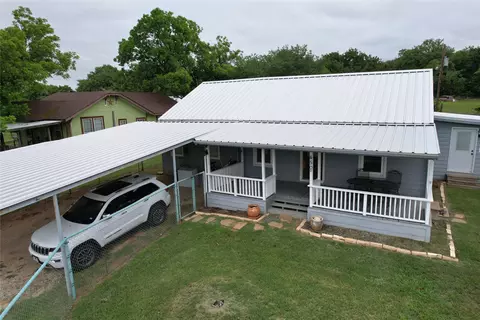 450 Valley Ln, Weatherford, TX 76085